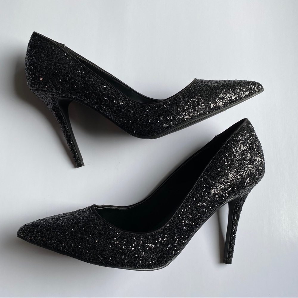 New Le Chateau Sparkly Pumps